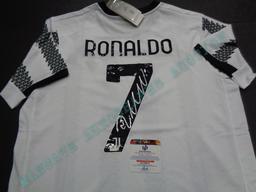 Cristiano Ronaldo FC Juventus Autographed Nike 2019-20 Home Soccer Jersey GA coa
