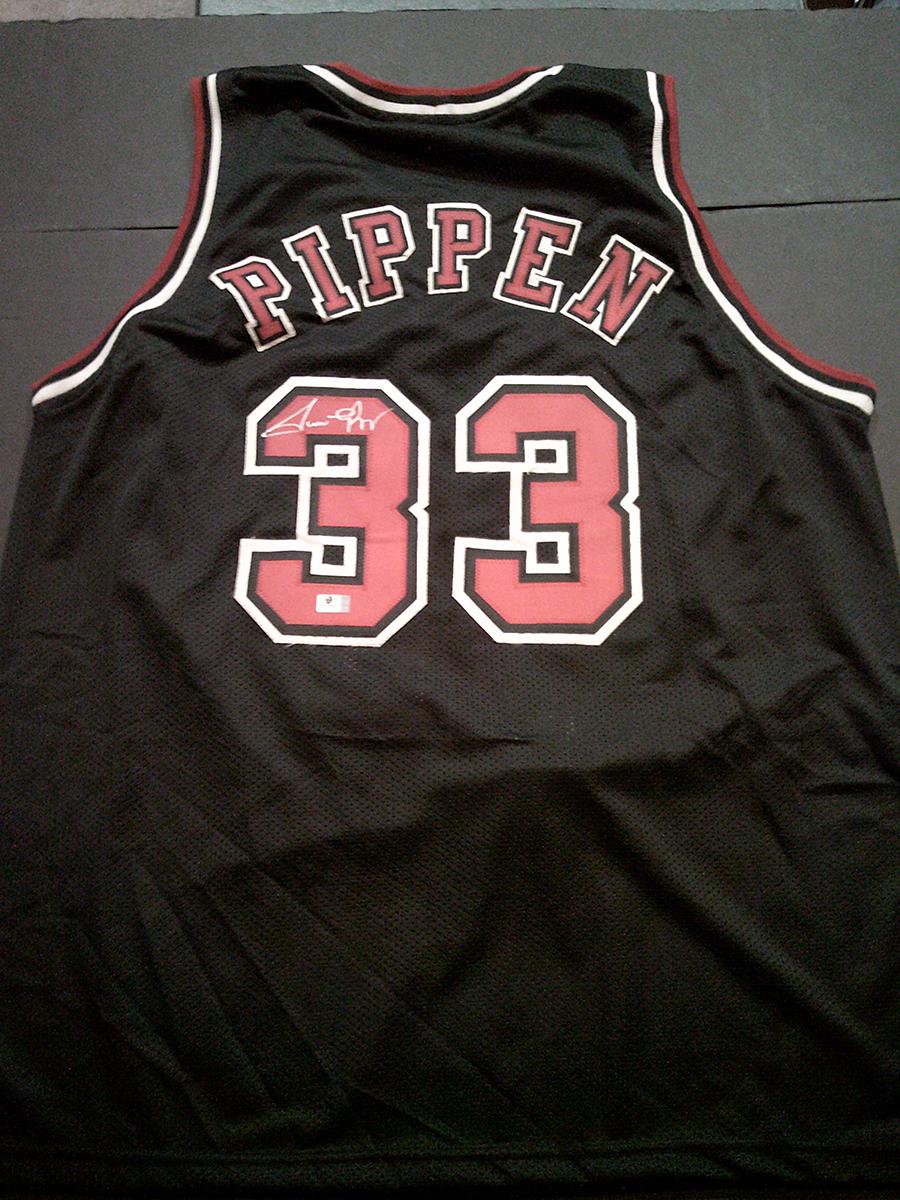 Scottie Pippen Chicago Bulls Autographed Custom Basketball Jersey GA coa