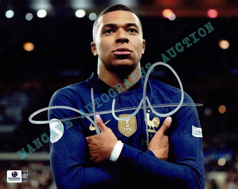 Kylian Mbappé Paris Saint-Germain Autographed 8x10 Photo GA coa