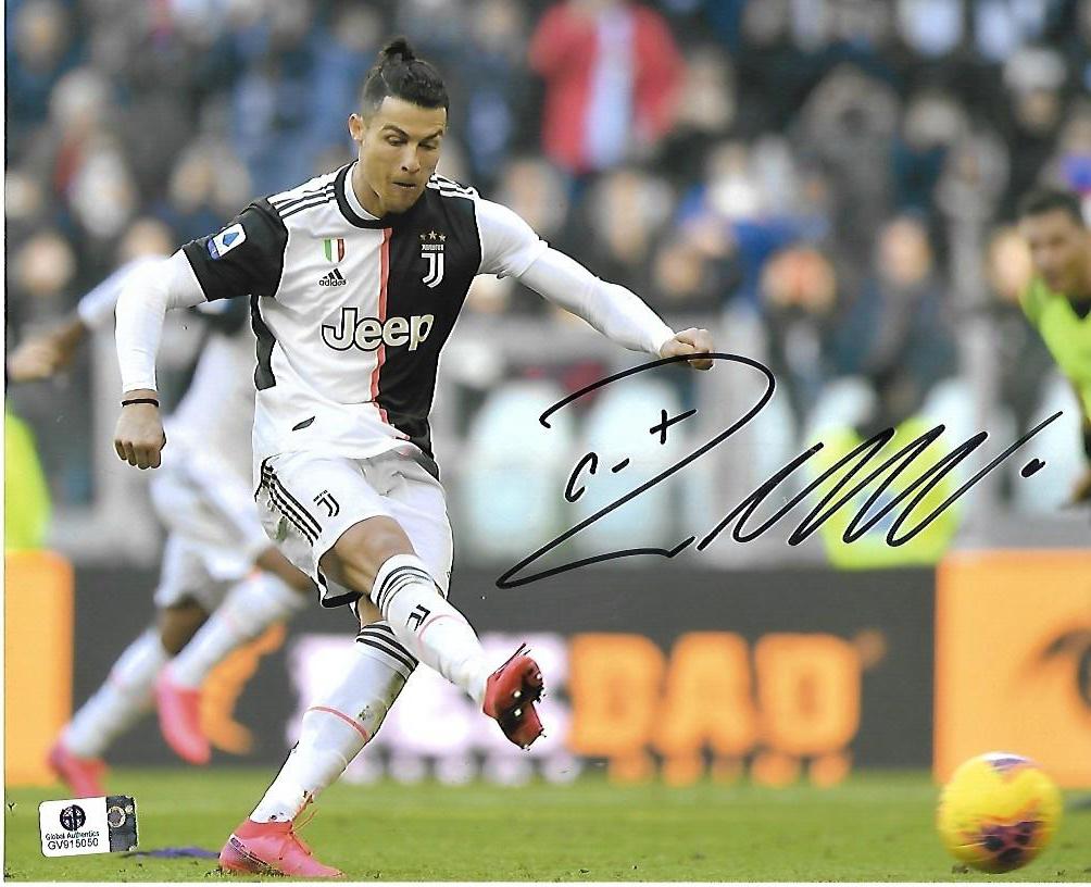 Cristiano Ronaldo Juventus FC Autographed 8x10 Photo GA coa   *3