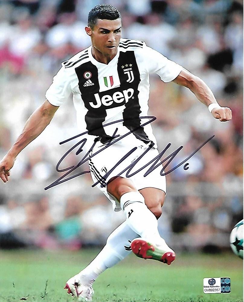 Cristiano Ronaldo Juventus FC Autographed 8x10 Photo coa