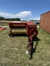 New Holland 311 square bailer