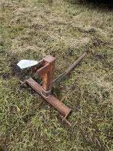 Hay spear