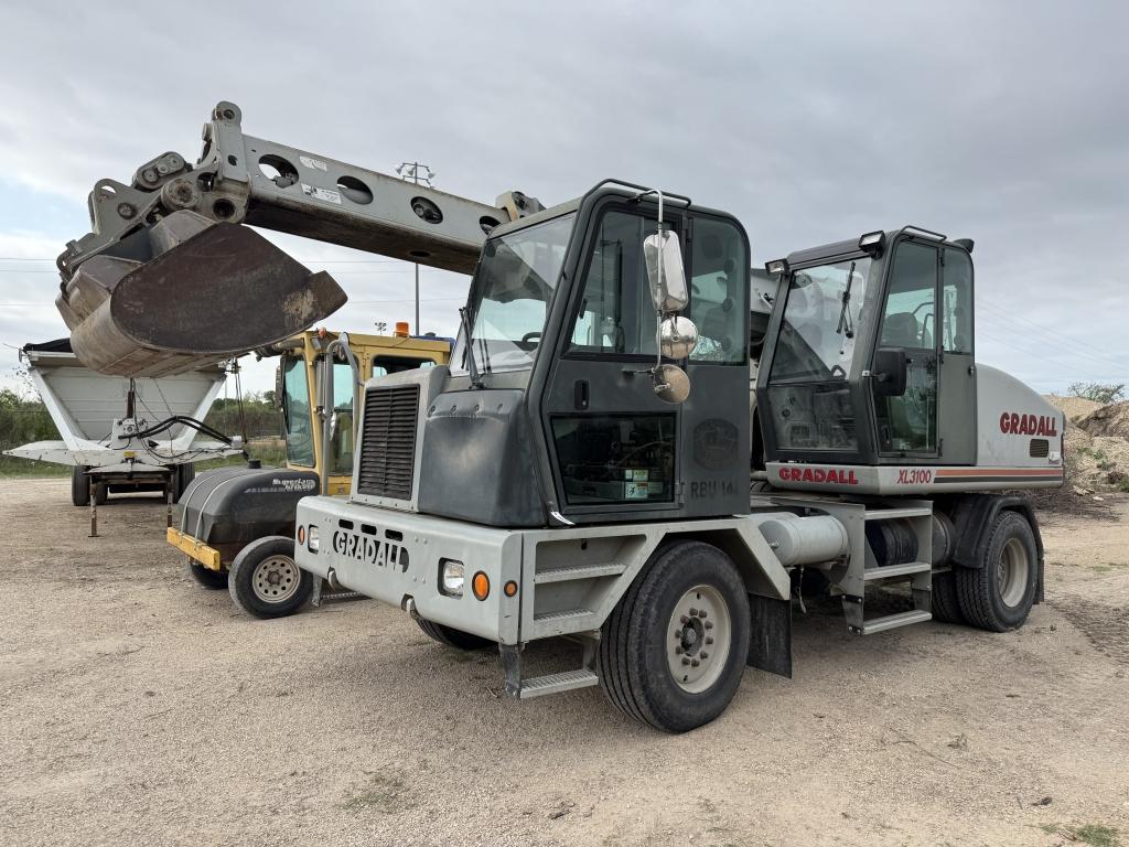 2007 Gradall XL3100, only 11,823 miles. 4203hrs