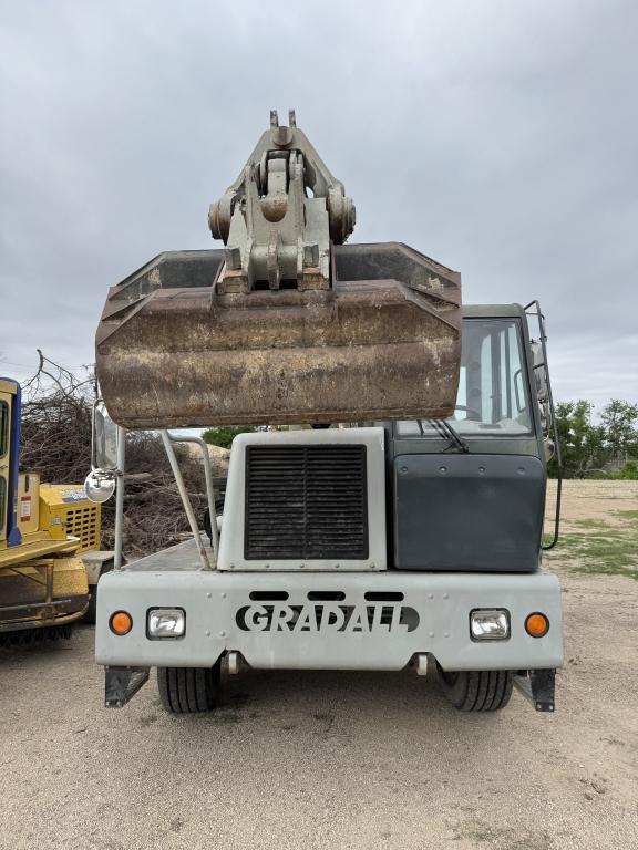 2007 Gradall XL3100, only 11,823 miles. 4203hrs