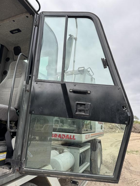 2007 Gradall XL3100, only 11,823 miles. 4203hrs