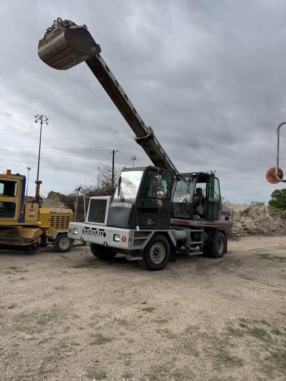 2007 Gradall XL3100, only 11,823 miles. 4203hrs