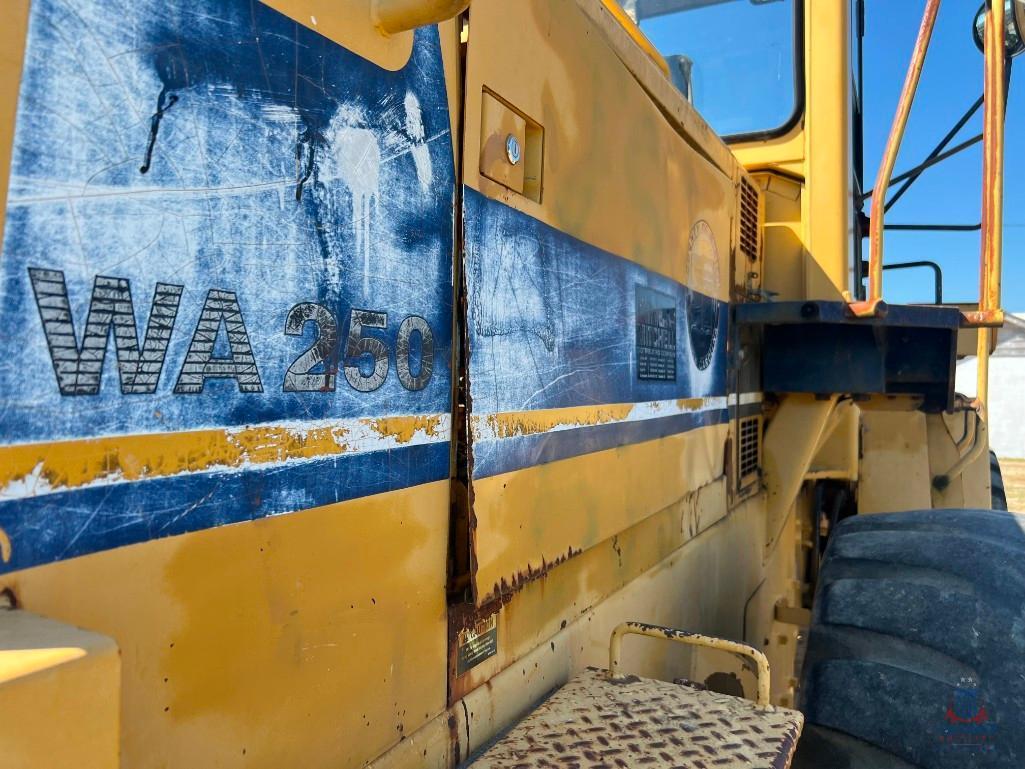 1995 KOMATSU WA250-1 WHEEL LOADER, SN-A65776