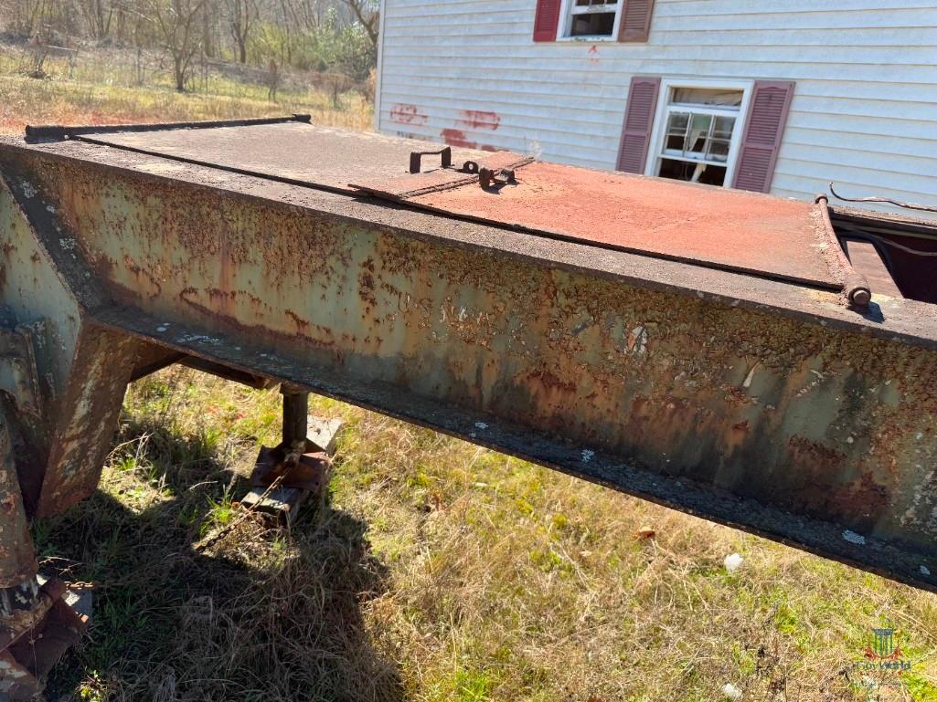 US DEPT. OF THE NAVY 38'X8' TANDEM AXLE STEP DECK TRAILER