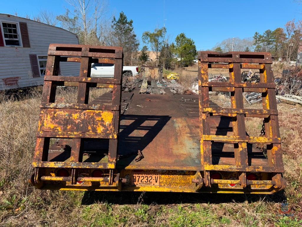 US DEPT. OF THE NAVY 38'X8' TANDEM AXLE STEP DECK TRAILER