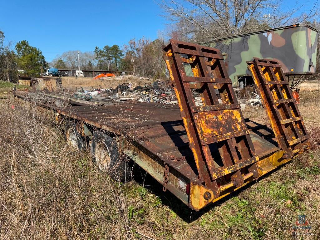 US DEPT. OF THE NAVY 38'X8' TANDEM AXLE STEP DECK TRAILER