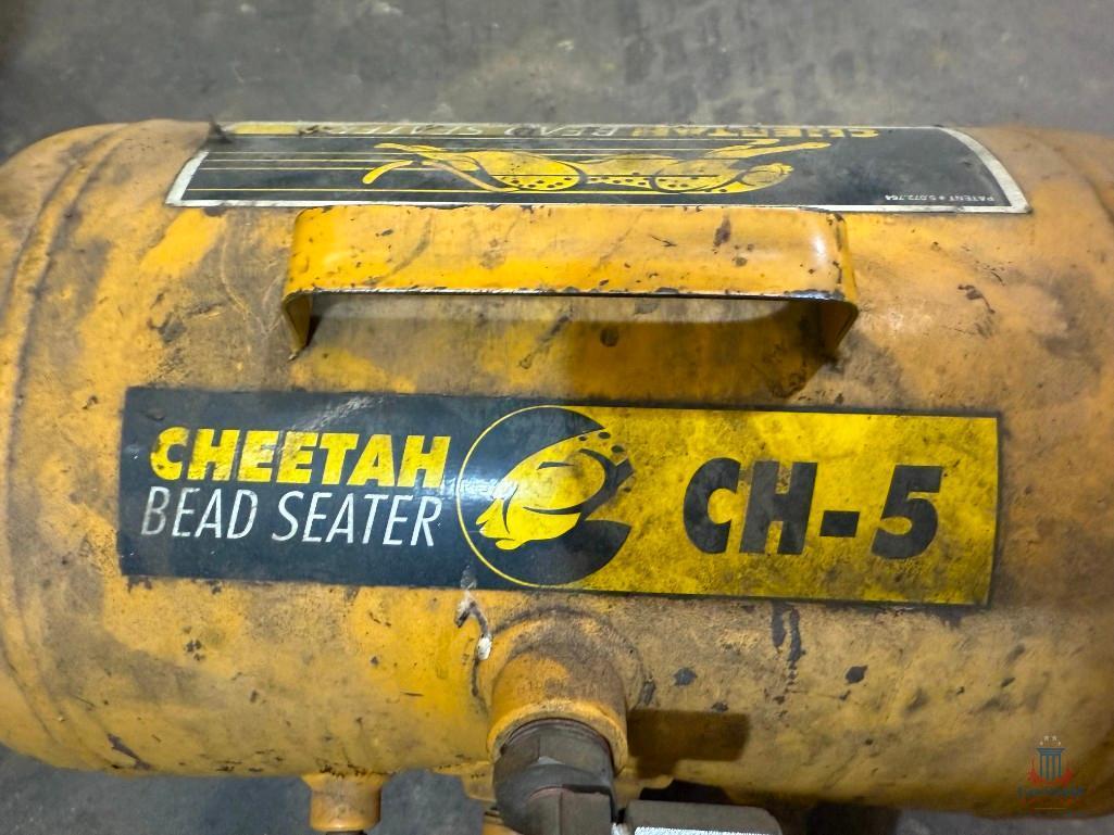 LOT CONSISTING OF AIR TANKS AND BEAD SEATER