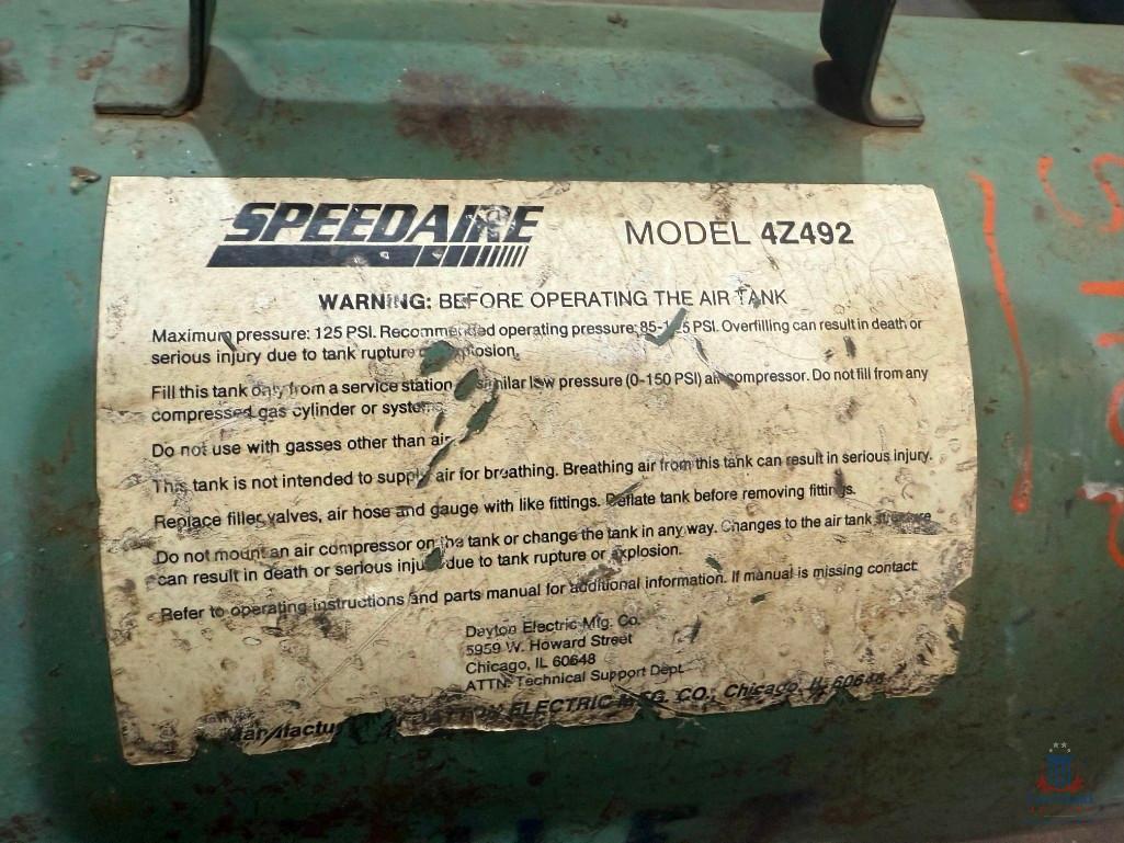LOT CONSISTING OF AIR TANKS AND BEAD SEATER