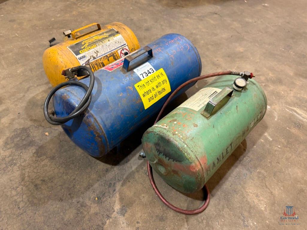 LOT CONSISTING OF AIR TANKS AND BEAD SEATER