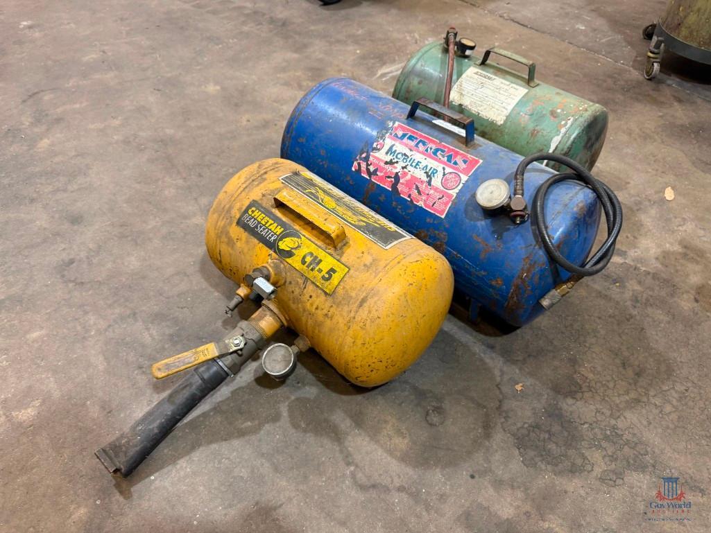 LOT CONSISTING OF AIR TANKS AND BEAD SEATER