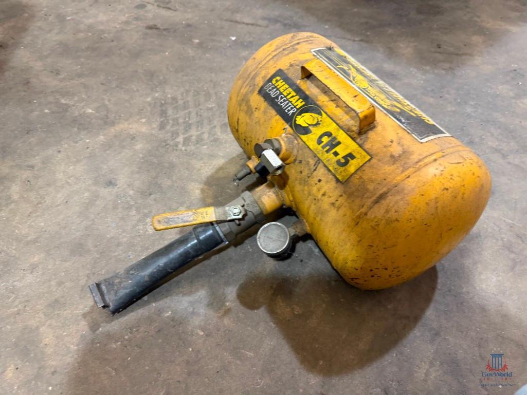 LOT CONSISTING OF AIR TANKS AND BEAD SEATER