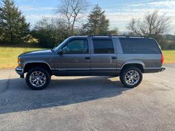 1999 Chevrolet Suburban LT