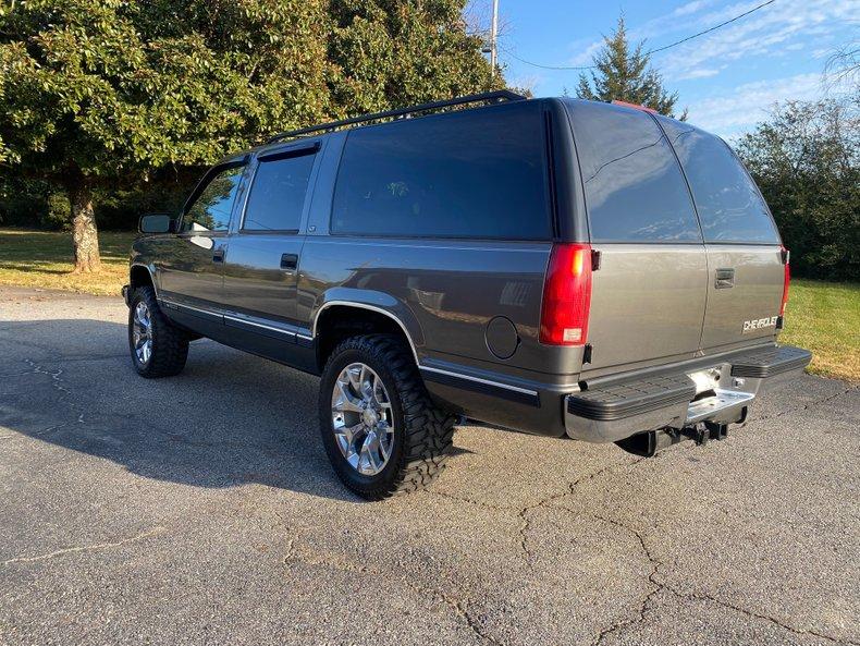 1999 Chevrolet Suburban LT