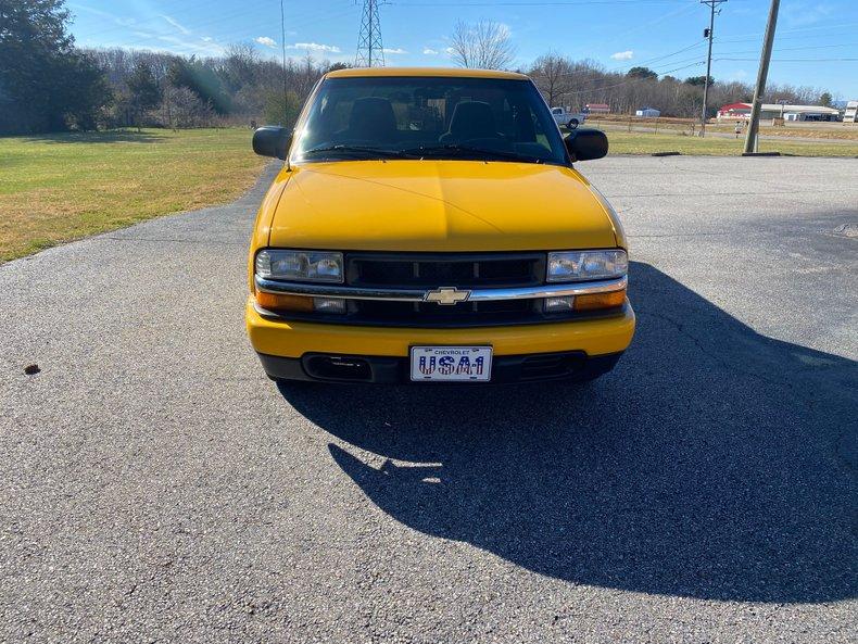 2002 Chevrolet S10 LS