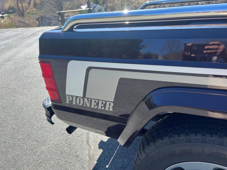 1989 Jeep Comanche Pioneer