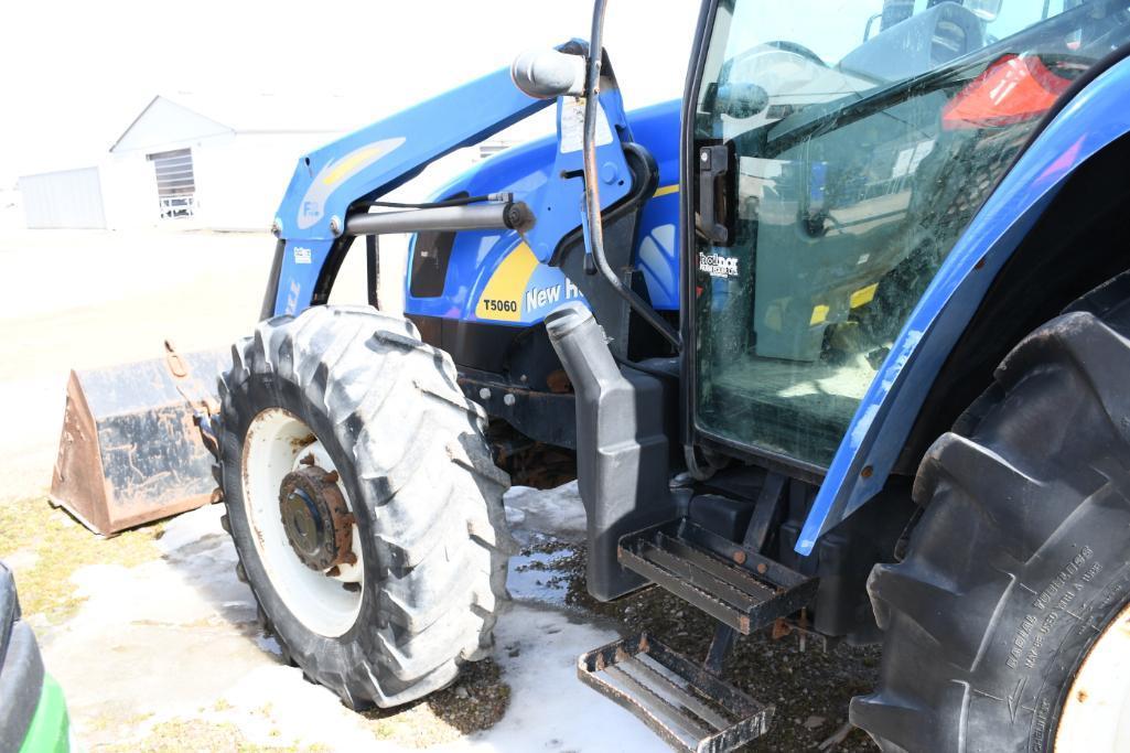 NEW HOLLAND T5060 TRACTOR