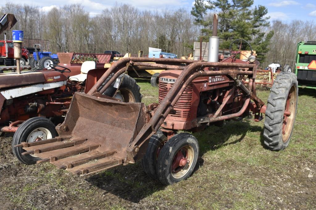 McCormick Farmall H Loader Tractor