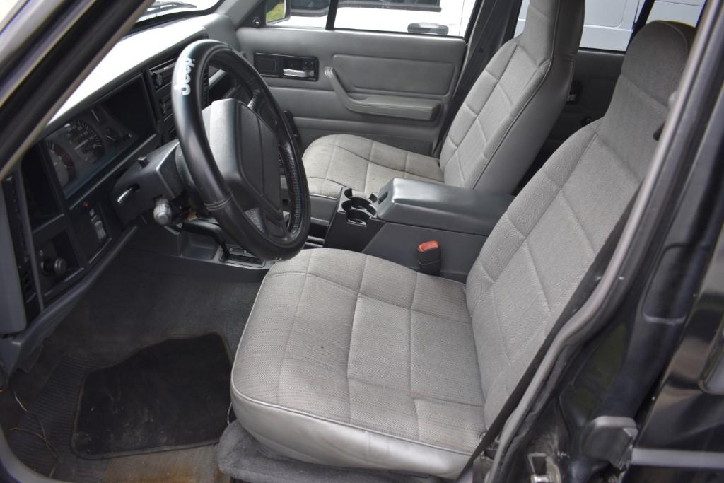 1996 Jeep Cherokee Car