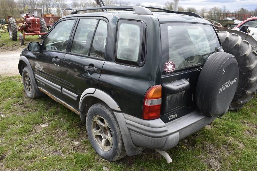 2003 Chevrolet Tracker car