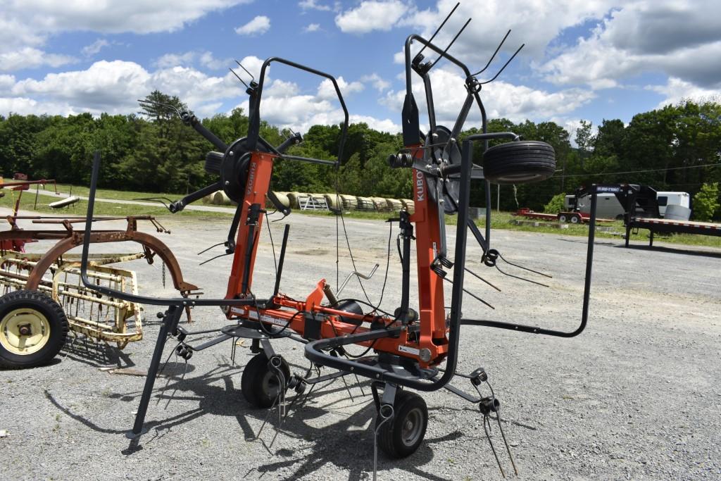 Kubota TE4052T 4 Star Tedder