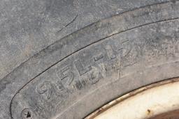 9.5L-15 Tire on rim