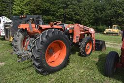 Kubota M4700 Tractor