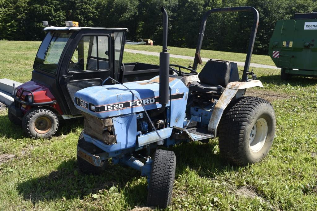 Ford 1520 Tractor