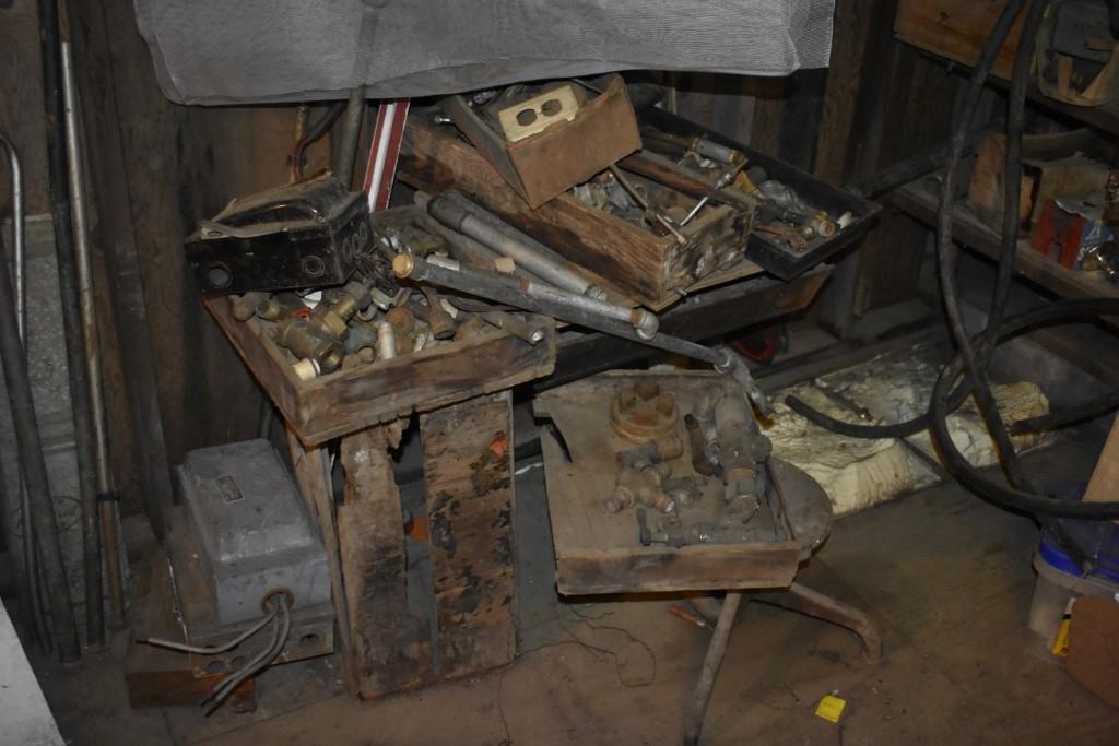Large Group of contents in corners and on wall