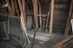 Contents of wall
