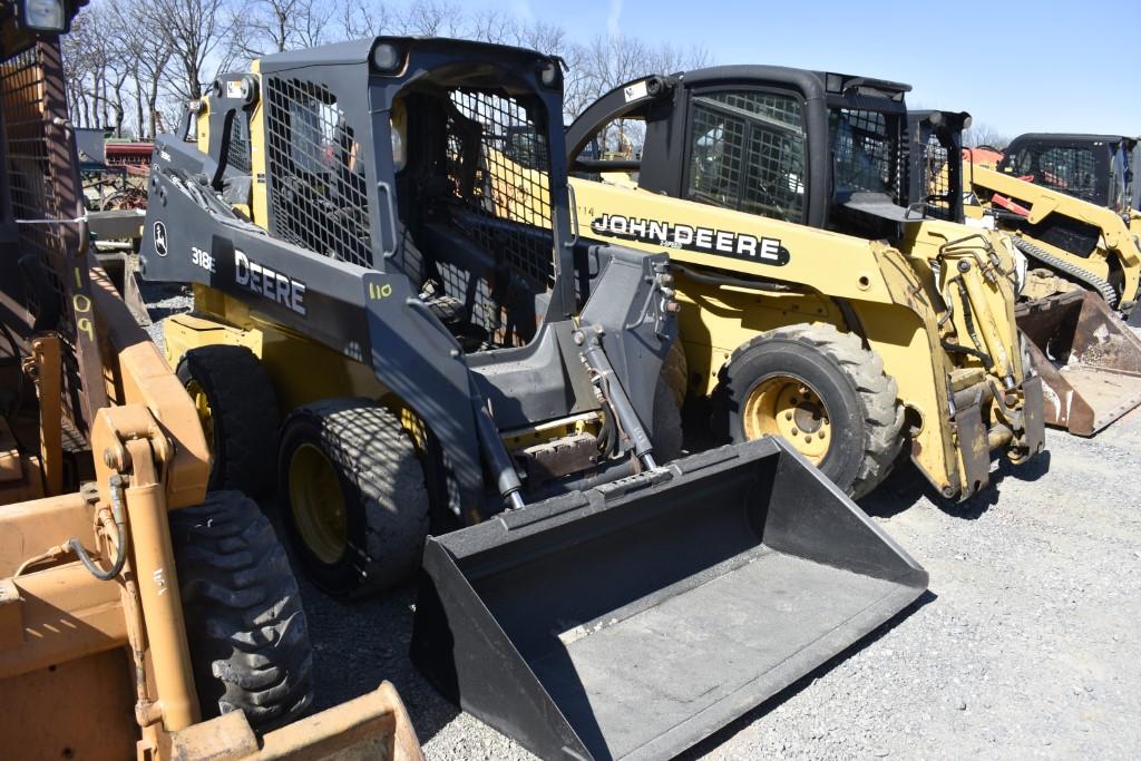 John Deere 318E Skidsteer