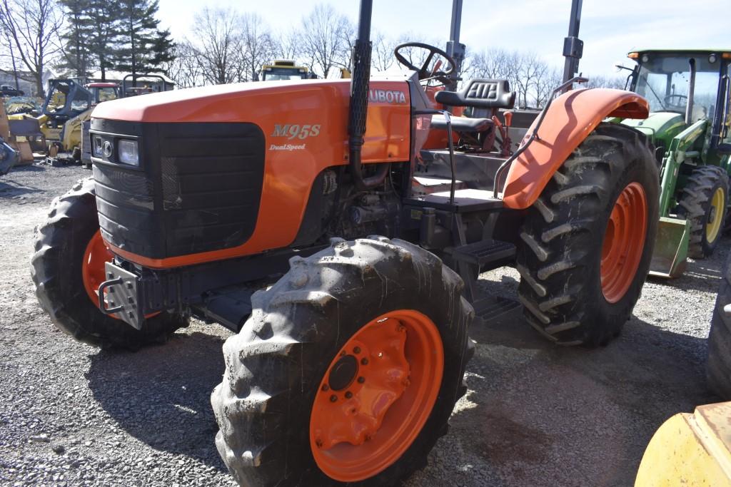 Kubota M95S Tractor