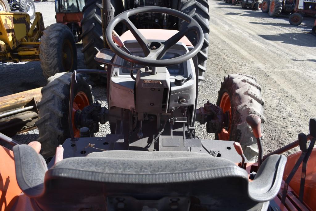 Kubota M95S Tractor