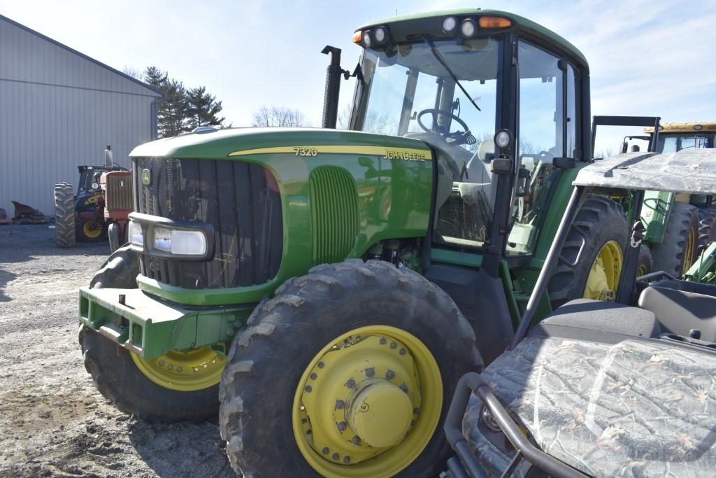 John Deere 7320 Tractor