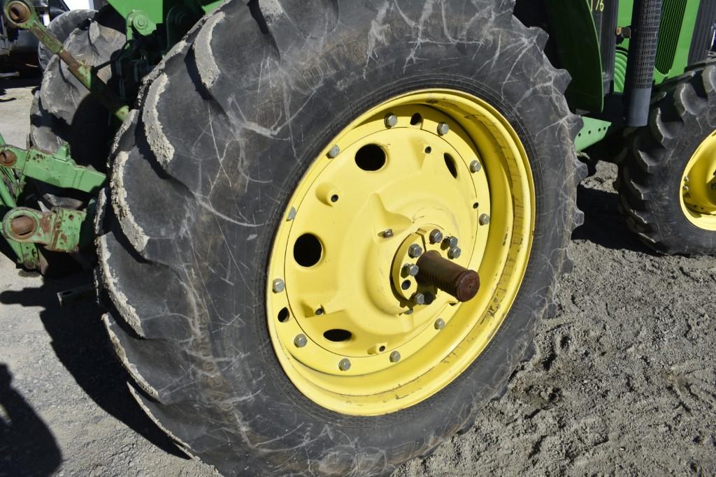 John Deere 7320 Tractor