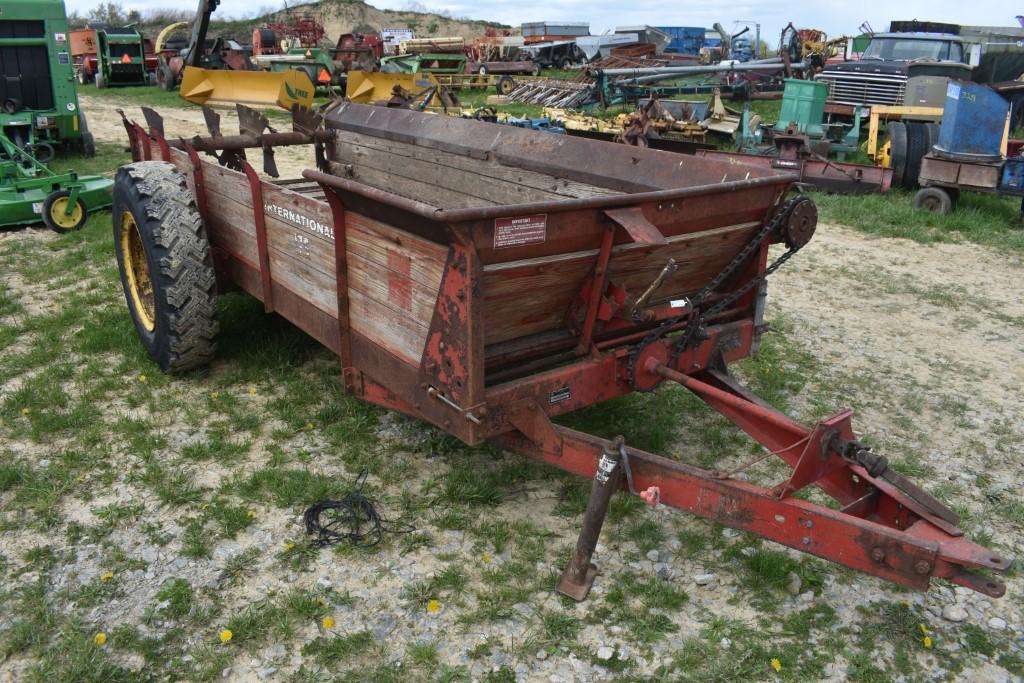 International 175 Manure Spreader