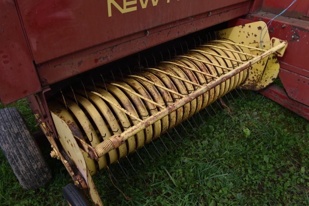 New Holland 315 Square Baler