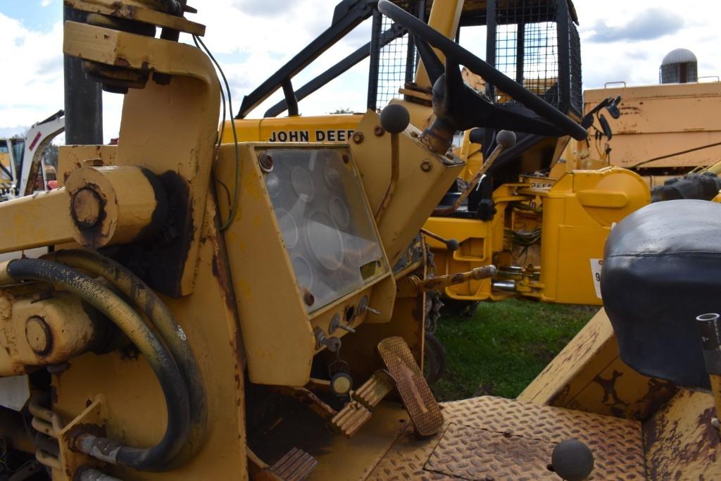 International 3500 Diesel Back Hoe and Loader