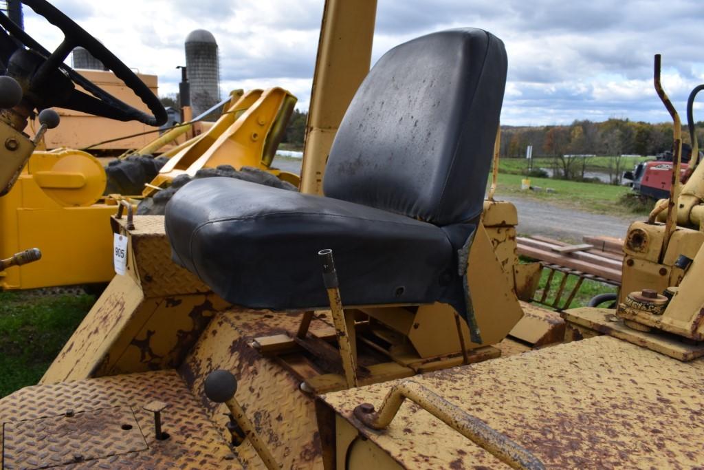 International 3500 Diesel Back Hoe and Loader