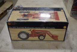 ERTL 1957 Ford 641 Workmaster Tractor With 725 Loader