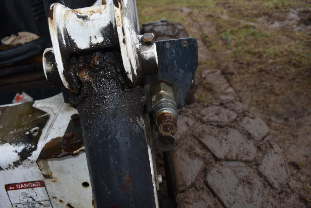 Bobcat 873 Skid Steer