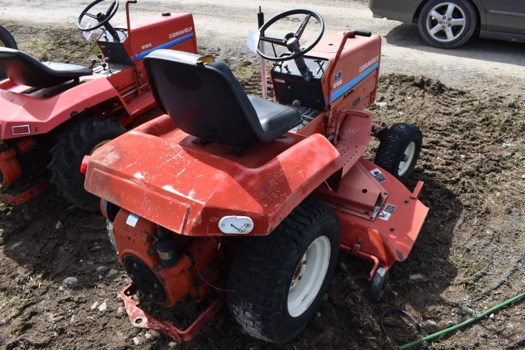 Gravely 8122 Lawn Tractor