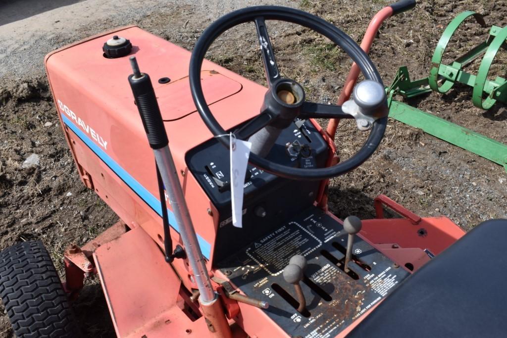 Gravely 8122 Lawn Tractor