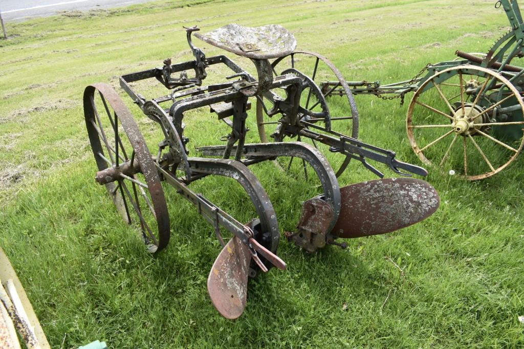 2 Bottom Trailer Plow