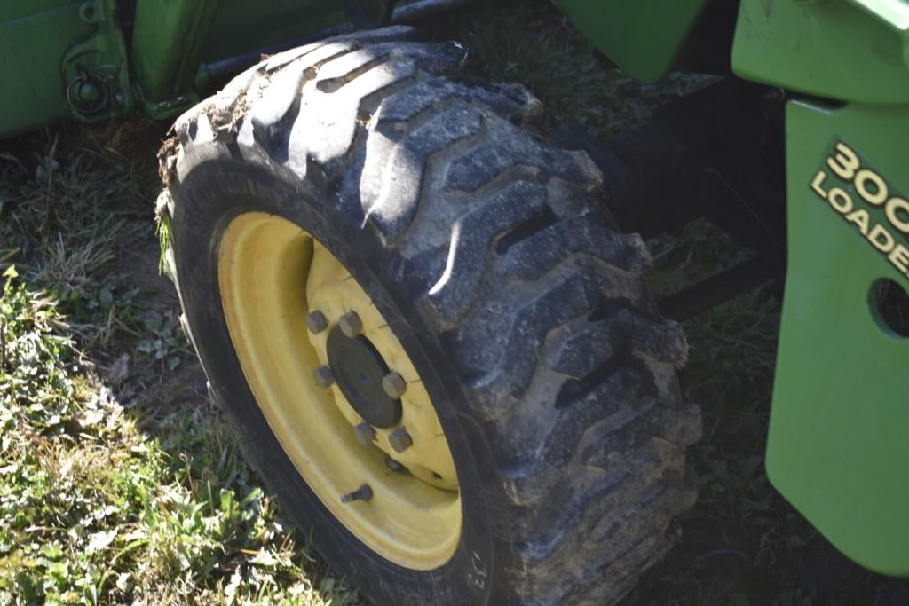 John Deere 3520 Loader Tractor