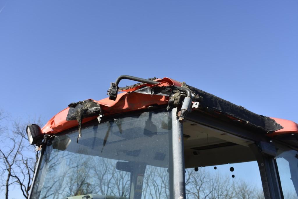 Kubota M4900 Loader Tractor